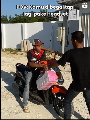 Kalau gabisa begal hatinya, mending begal tissue bestie aja